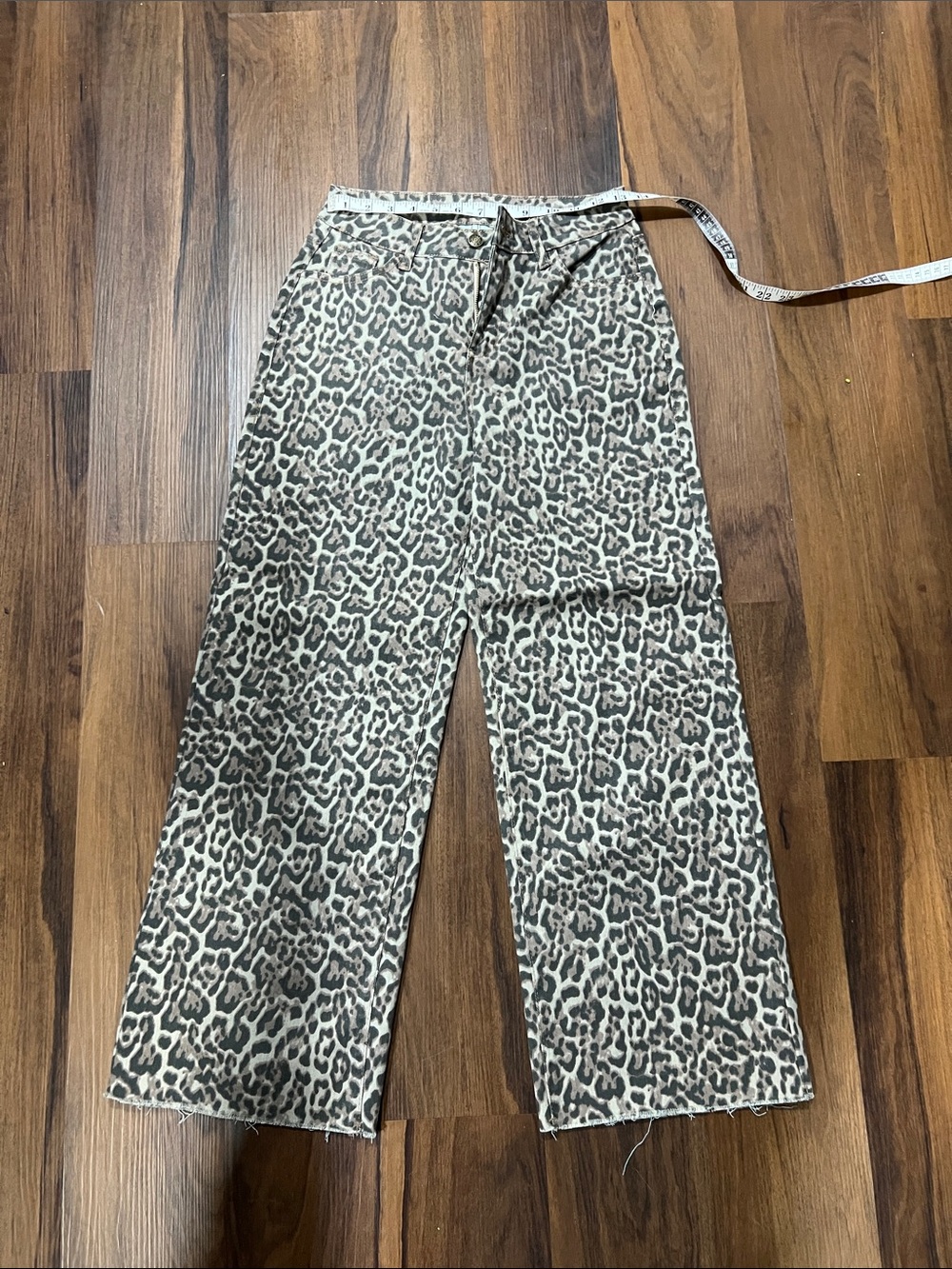 Women’s Wide-Leg Cheetah Print Pants - Taupe/Black